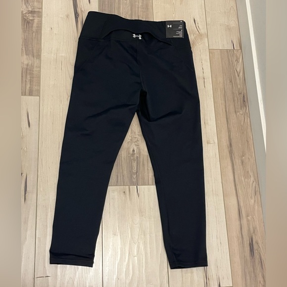 NWT - Under Armour High rise ankle crop - Picture 6 of 6